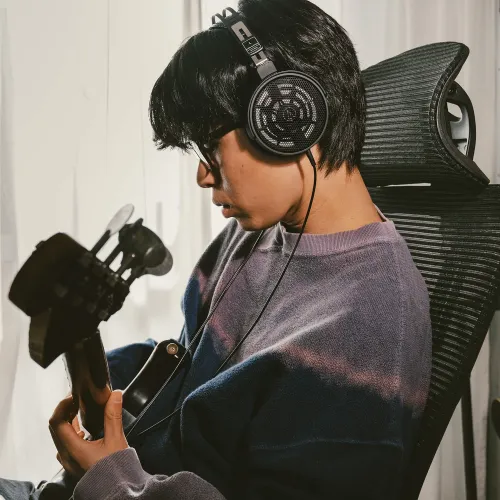 Audio Technica ATH-R30x Professional Studio Monitor Headphone — image 5 of 6