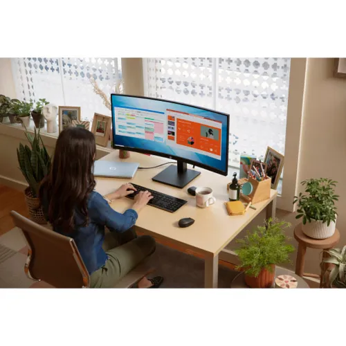 HP P34hc G4 34" WQHD Type-C Curved Monitor — image 6 of 6