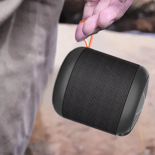 Recci RSK-W09 Portable Bluetooth Speaker — image 4 of 5