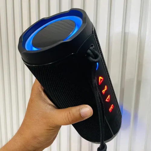 Unikyy S18 Portable Bluetooth Speaker — image 2 of 3